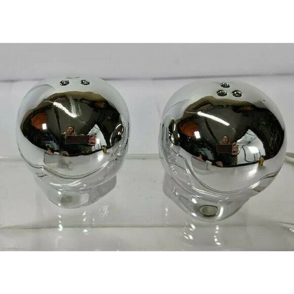 Yankee Candle 2021 Halloween Skull Salt and Pepper Shaker Mirror New in Box - Picture 5 of 9